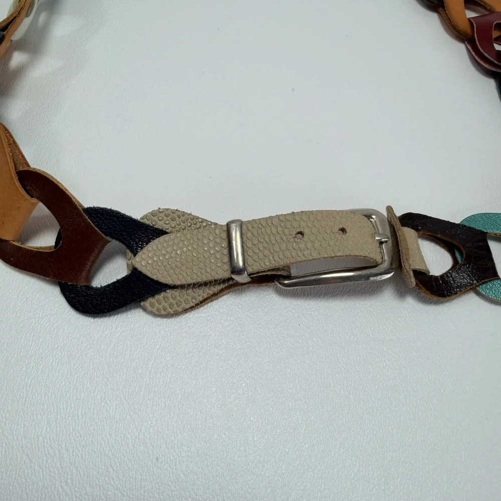 Vintage Womans Small Interlocking Multi-colored Leather Link Belt